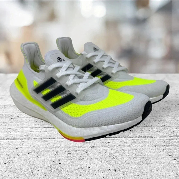 Adidas Ultraboost 21 White‎ Yellow Running Shoes Sneakers FY0401 Women's Size 6